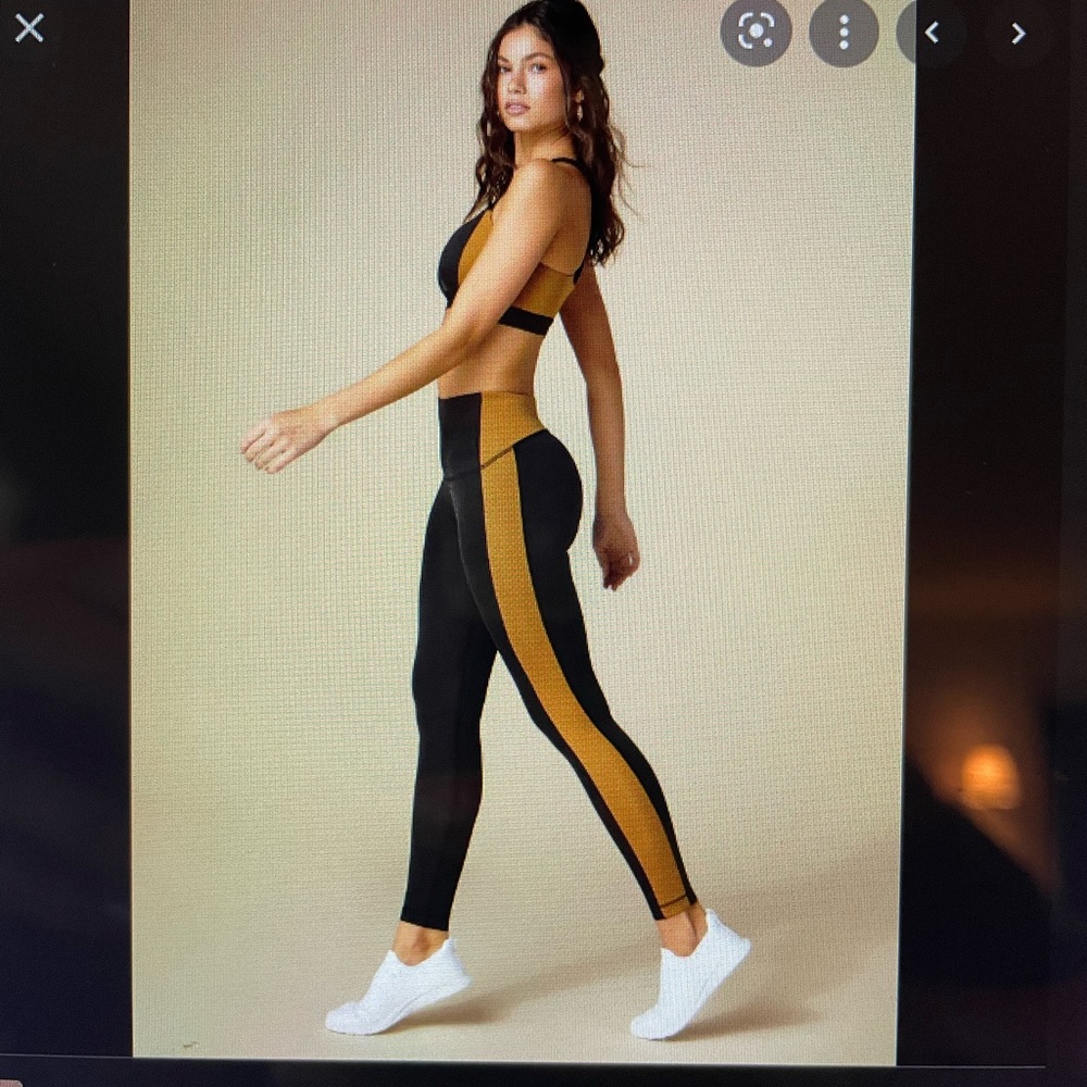 Tan + Lines by Sivan Ayla workout set (Medium)